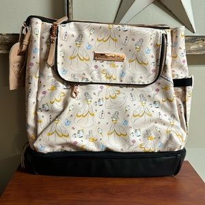 Petunia pickle bottom, 4 compartment sleeve on the side, 2 sleeves inside